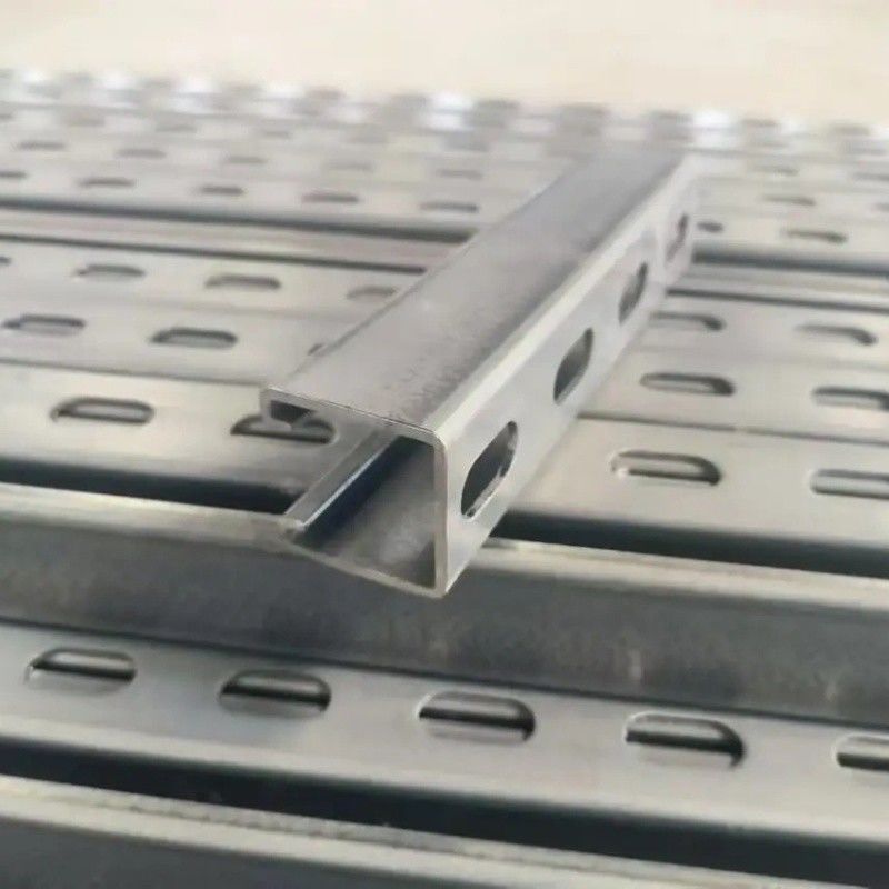 Hot Dip Galvanized Stainless Steel Gi Slotted Channel / 0.8-3.0mm Strut Framing Channel Q235